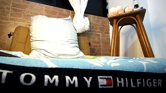 Snapshot of michaelhotbbc chatting on 02/19/25, 06:44 michaelhotbbc online show from 02/19/25, 06:44