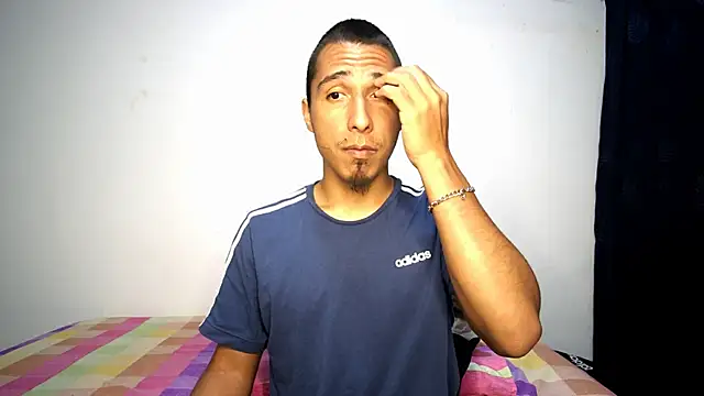 Snapshot of michaelhotbbc chatting on 09/14/25, 04:11 michaelhotbbc online show from 09/14/25, 04:11