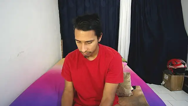 Snapshot of michaelhotbbc chatting on 12/03/25, 02:52 michaelhotbbc online show from 12/03/25, 02:52