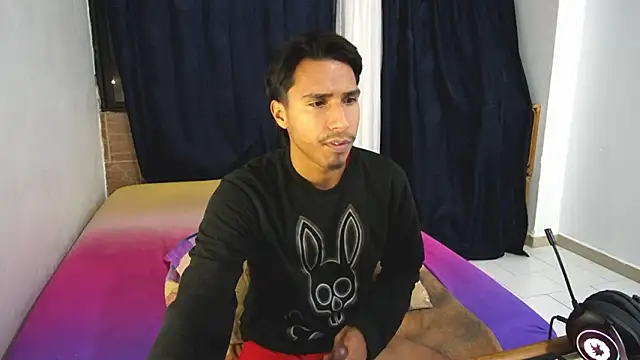 Snapshot of michaelhotbbc chatting on 02/03/26, 06:40 michaelhotbbc online show from 02/03/26, 06:40