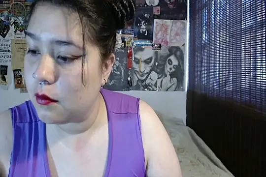 LennaTurnerr online show from 04/24/26, 07:38