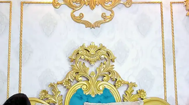 GiahDaniels online show from 12/21/24, 08:32