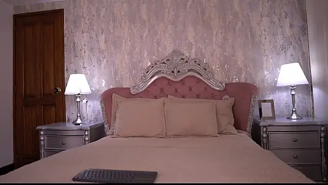 Snapshot of AngelineConnor chatting on 06/11/26, 10:08 AngelineConnor online show from 06/11/26, 10:08