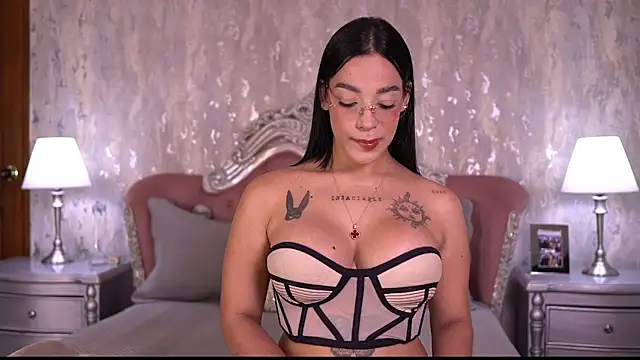Snapshot of AngelineConnor chatting on 06/26/26, 10:14 AngelineConnor online show from 06/26/26, 10:14