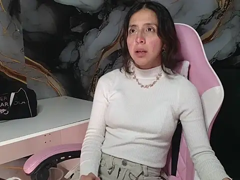 ling ling24 online show from 12/18/25, 07:03