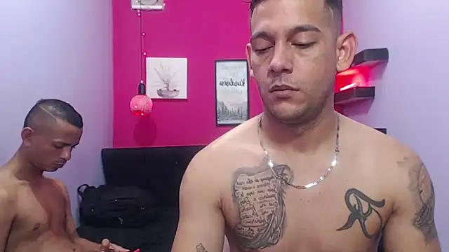 hugecocks hot online show from 04/28/26, 06:46