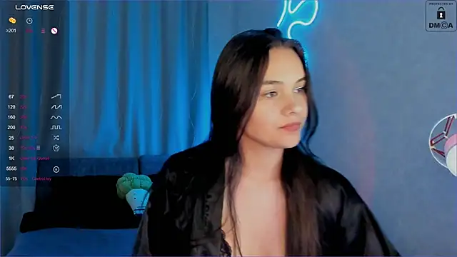 Snapshot of _Sweetie_ chatting on 12/02/24, 05:04 Sweetie online show from 12/02/24, 05:04