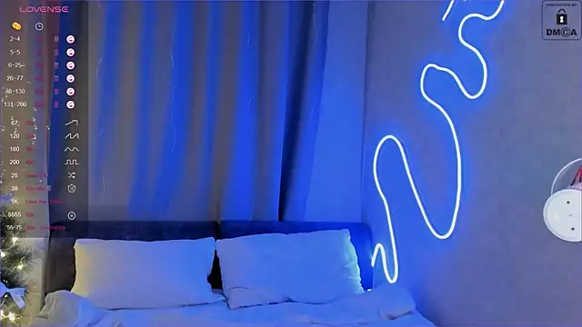 Snapshot of _Sweetie_ chatting on 12/27/24, 02:01 Sweetie online show from 12/27/24, 02:01