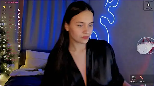 Snapshot of _Sweetie_ chatting on 01/10/25, 01:20 Sweetie online show from 01/10/25, 01:20