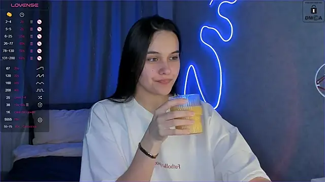 Snapshot of _Sweetie_ chatting on 01/23/25, 05:10 Sweetie online show from 01/23/25, 05:10