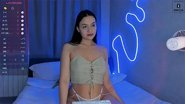 Snapshot of _Sweetie_ chatting on 01/28/25, 12:05 Sweetie online show from 01/28/25, 12:05