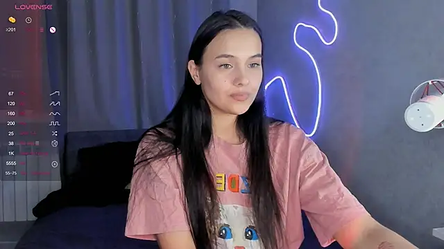 Snapshot of _Sweetie_ chatting on 02/06/25, 12:48 Sweetie online show from 02/06/25, 12:48