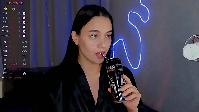 Snapshot of _Sweetie_ chatting on 02/08/25, 03:42 Sweetie online show from 02/08/25, 03:42