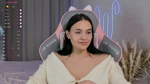 Snapshot of _Sweetie_ chatting on 02/22/25, 05:02 Sweetie online show from 02/22/25, 05:02