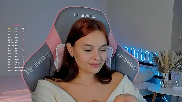 Snapshot of _Sweetie_ chatting on 09/10/25, 01:33 Sweetie online show from 09/10/25, 01:33