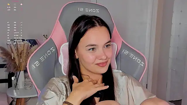 Snapshot of _Sweetie_ chatting on 09/28/25, 02:22 Sweetie online show from 09/28/25, 02:22