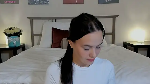 Snapshot of _Sweetie_ chatting on 12/02/25, 02:45 Sweetie online show from 12/02/25, 02:45