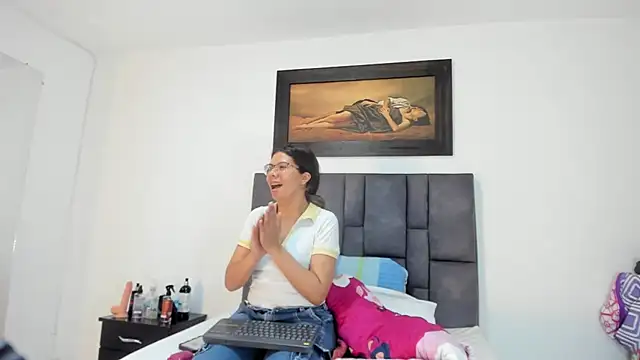 Vahiolet smith online show from 03/03/26, 03:23