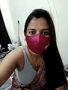 Snapshot of payal_sharma1 chatting on 12/10/24, 05:44 payal sharma1 online show from 12/10/24, 05:44