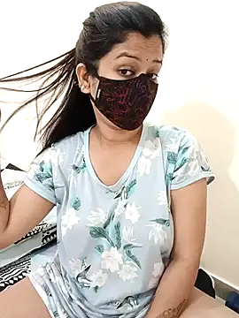 Snapshot of payal_sharma1 chatting on 12/27/24, 05:20 payal sharma1 online show from 12/27/24, 05:20