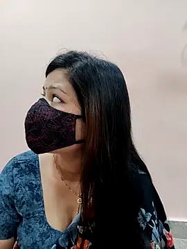 Snapshot of payal_sharma1 chatting on 03/01/25, 02:15 payal sharma1 online show from 03/01/25, 02:15