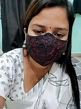 Snapshot of payal_sharma1 chatting on 03/12/25, 02:09 payal sharma1 online show from 03/12/25, 02:09