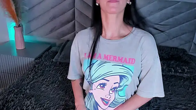 Ary thompson   online show from 12/05/24, 08:11