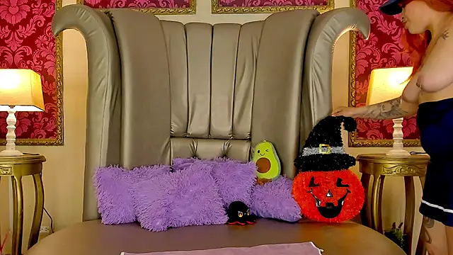 Colors-xx online show from 10/13/25, 08:09