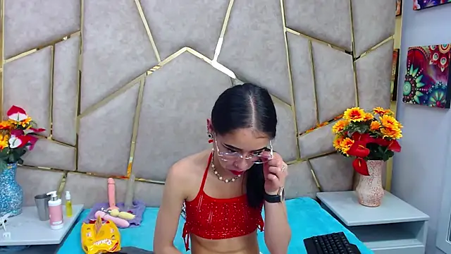 Snapshot of AnnySweett_ chatting on 02/10/25, 04:47 AnnySweett online show from 02/10/25, 04:47