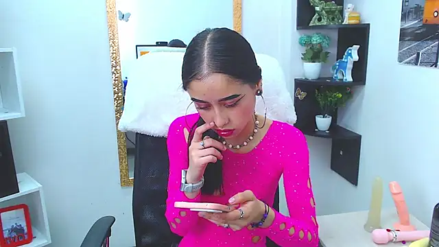 Snapshot of AnnySweett_ chatting on 02/28/25, 12:31 AnnySweett online show from 02/28/25, 12:31