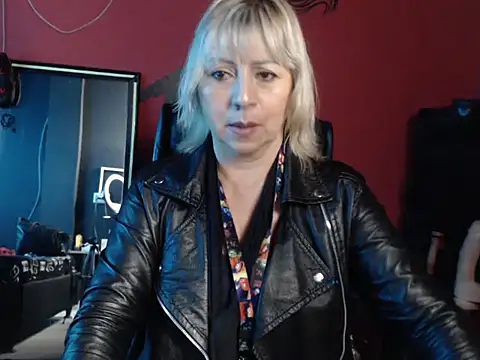 KLOE PIELL online show from 02/25/26, 09:35