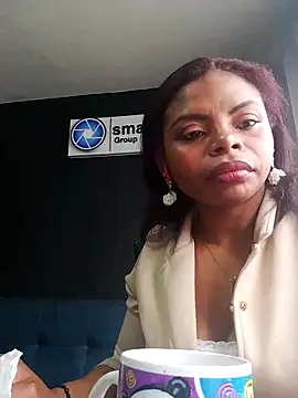 Snapshot of Lizeth_rey1 chatting on 01/08/25, 07:03 Lizeth rey1 online show from 01/08/25, 07:03