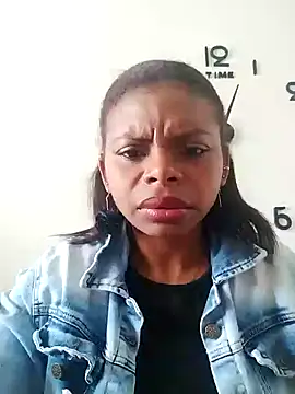 Snapshot of Lizeth_rey1 chatting on 02/02/25, 06:31 Lizeth rey1 online show from 02/02/25, 06:31