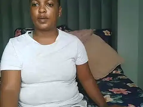 Snapshot of Amberbela chatting on 01/08/25, 10:15 Amberbela online show from 01/08/25, 10:15