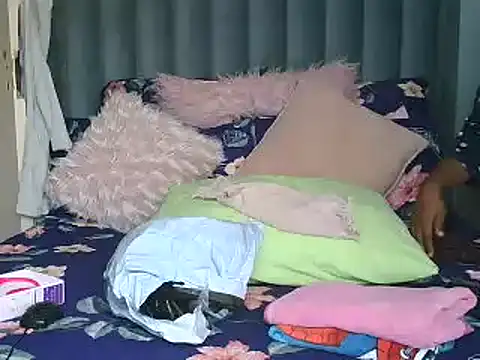 Snapshot of Amberbela chatting on 01/09/25, 09:06 Amberbela online show from 01/09/25, 09:06