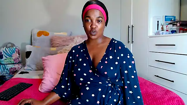 Snapshot of Amberbela chatting on 10/09/25, 11:19 Amberbela online show from 10/09/25, 11:19