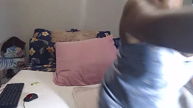 Snapshot of Amberbela chatting on 01/18/26, 06:55 Amberbela online show from 01/18/26, 06:55