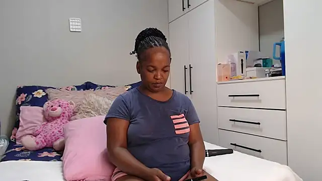 Snapshot of Amberbela chatting on 03/25/26, 04:40 Amberbela online show from 03/25/26, 04:40