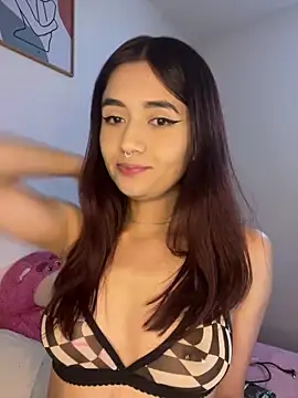 Snapshot of HallieLemon1 chatting on 01/05/25, 01:56 HallieLemon1 online show from 01/05/25, 01:56