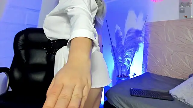 Snapshot of Scarlett_1007 chatting on 01/25/25, 11:02 Scarlett 1007 online show from 01/25/25, 11:02