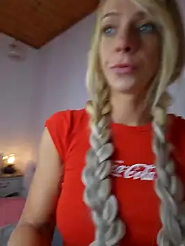 Snapshot of Lexa_xoxo chatting on 10/16/25, 06:47 Lexa xoxo online show from 10/16/25, 06:47