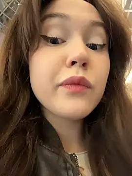 Peachy Dream online show from 11/21/25, 03:33