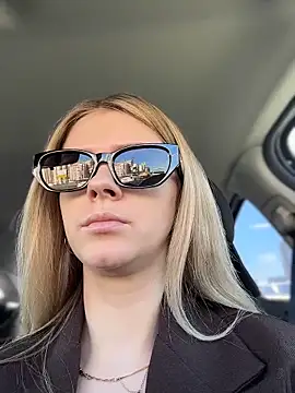 Love Bri online show from 04/17/26, 10:29