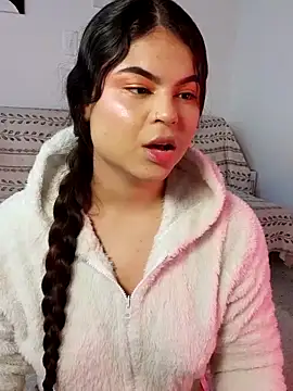 Cleo hills online show from 03/17/25, 02:01