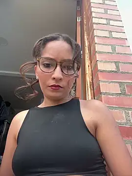 Snapshot of Penelope-Hot chatting on 04/20/26, 10:11 Penelope-Hot online show from 04/20/26, 10:11