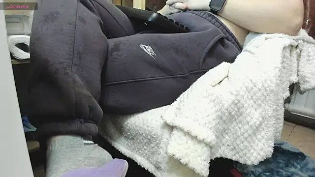 Snapshot of Queen_Sport chatting on 11/13/25, 05:28 Queen Sport online show from 11/13/25, 05:28