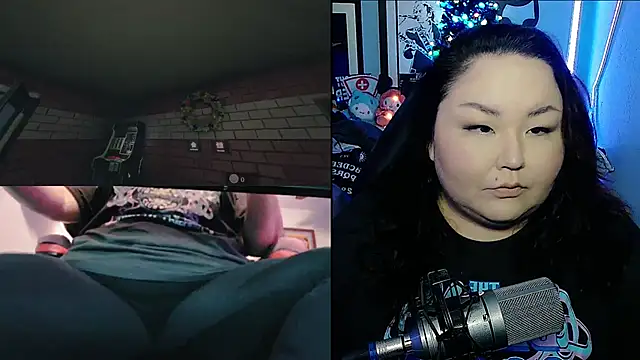 Snapshot of EmGreens chatting on 01/19/25, 03:39 EmGreens online show from 01/19/25, 03:39