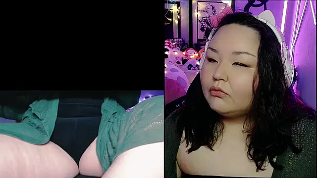 Snapshot of EmGreens chatting on 02/28/25, 03:48 EmGreens online show from 02/28/25, 03:48