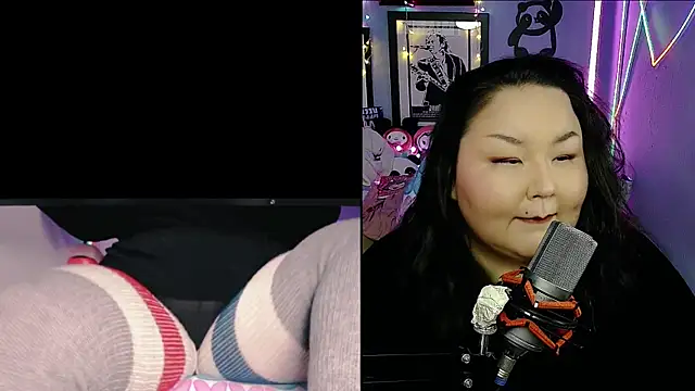 Snapshot of EmGreens chatting on 03/14/25, 11:43 EmGreens online show from 03/14/25, 11:43