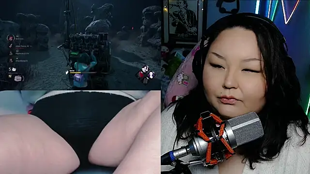 Snapshot of EmGreens chatting on 03/23/25, 04:16 EmGreens online show from 03/23/25, 04:16